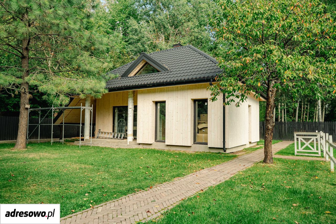 dom wolnostojący, 5 pokoi Henryków-Urocze. Zdjęcie 1