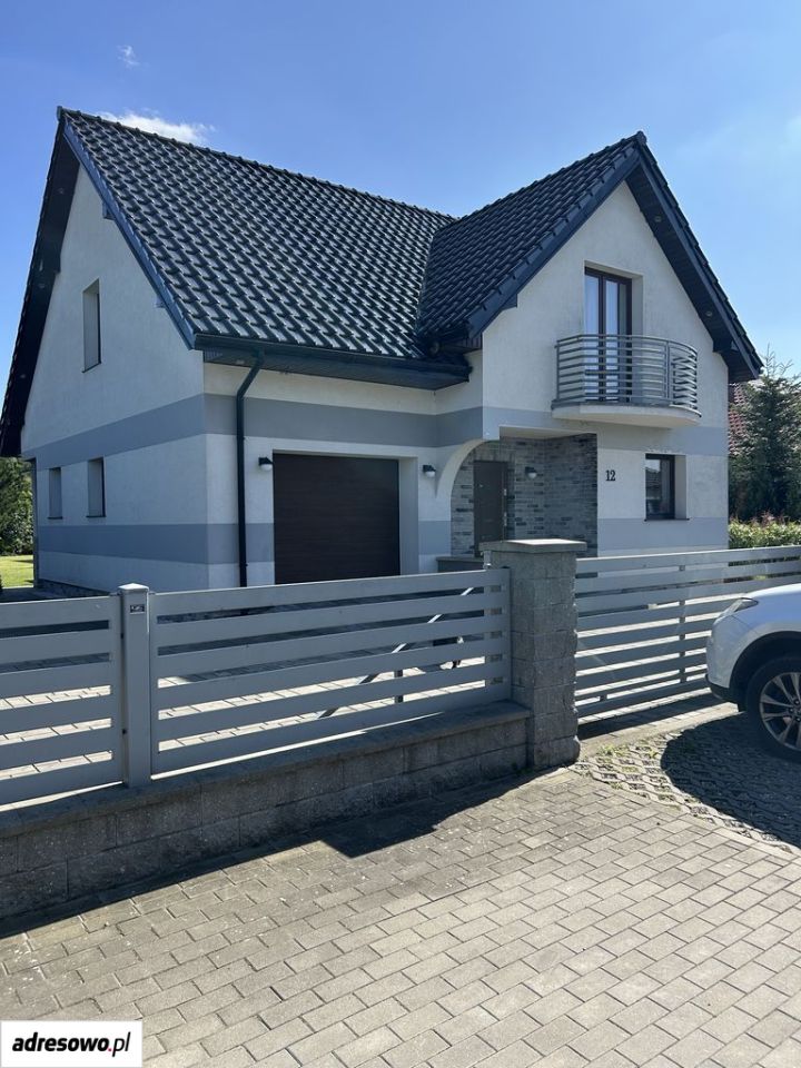 dom wolnostojący, 4 pokoje Białogard, ul. Truskawkowa. Zdjęcie 1