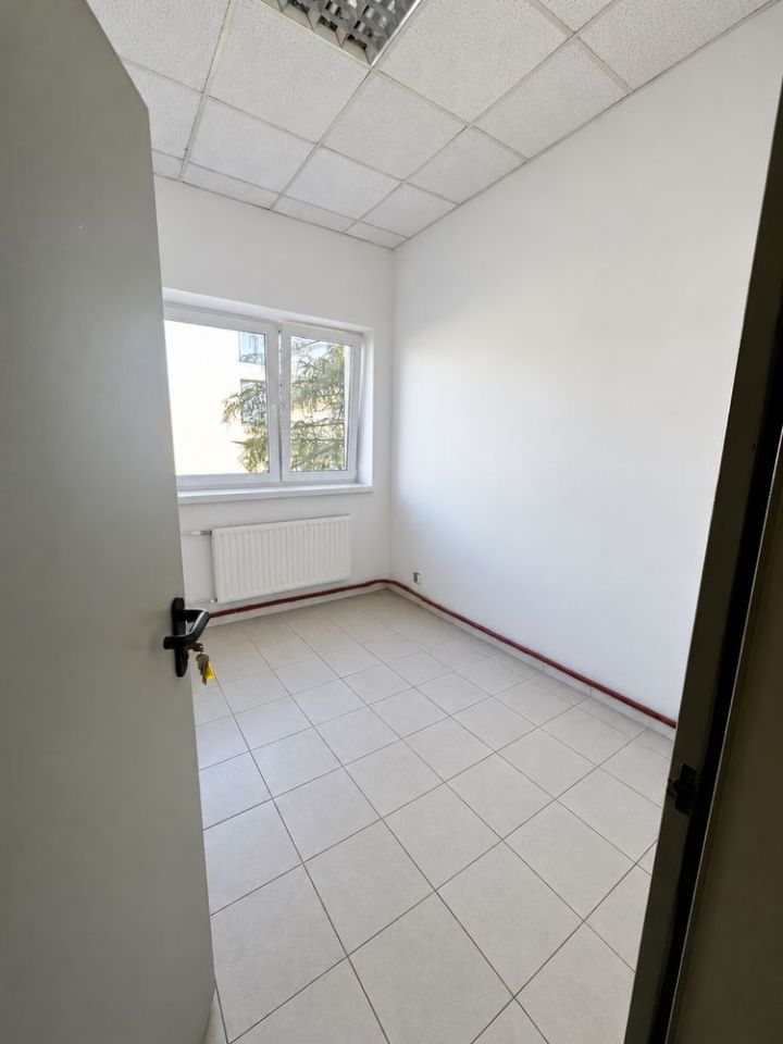 Nieruchomość komercyjna do wynajęcia bez pośredników          
          
            ul. Przewóz          
          
            Kraków Podgórze