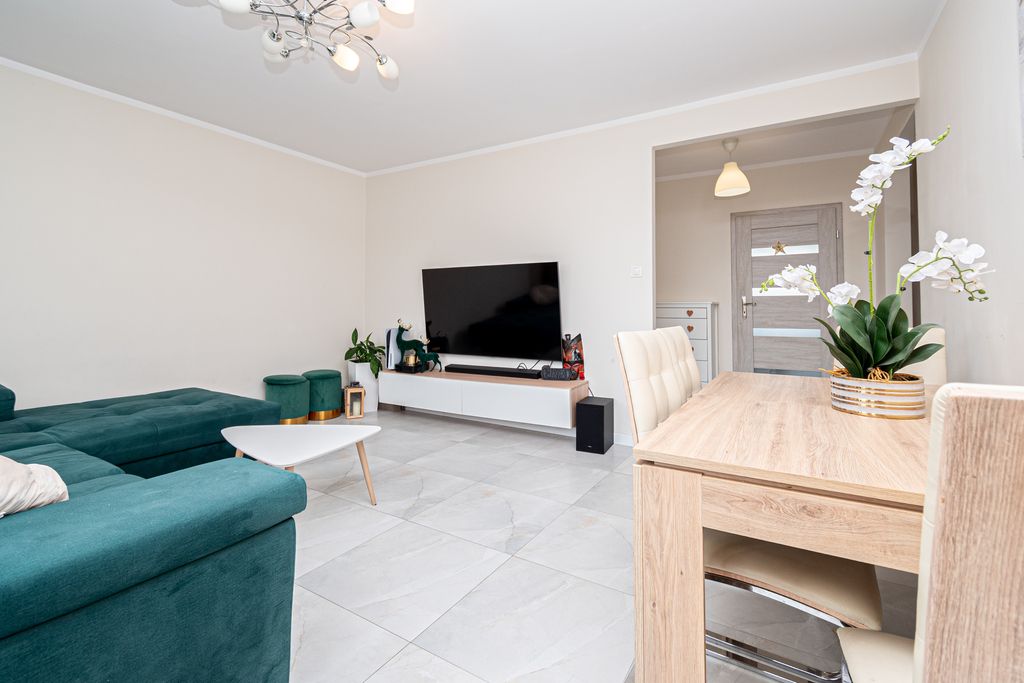 Mieszkanie 3-pokojowe Kalisz, ul. Prymasa Stefana Wyszyńskiego. Zdjęcie 2