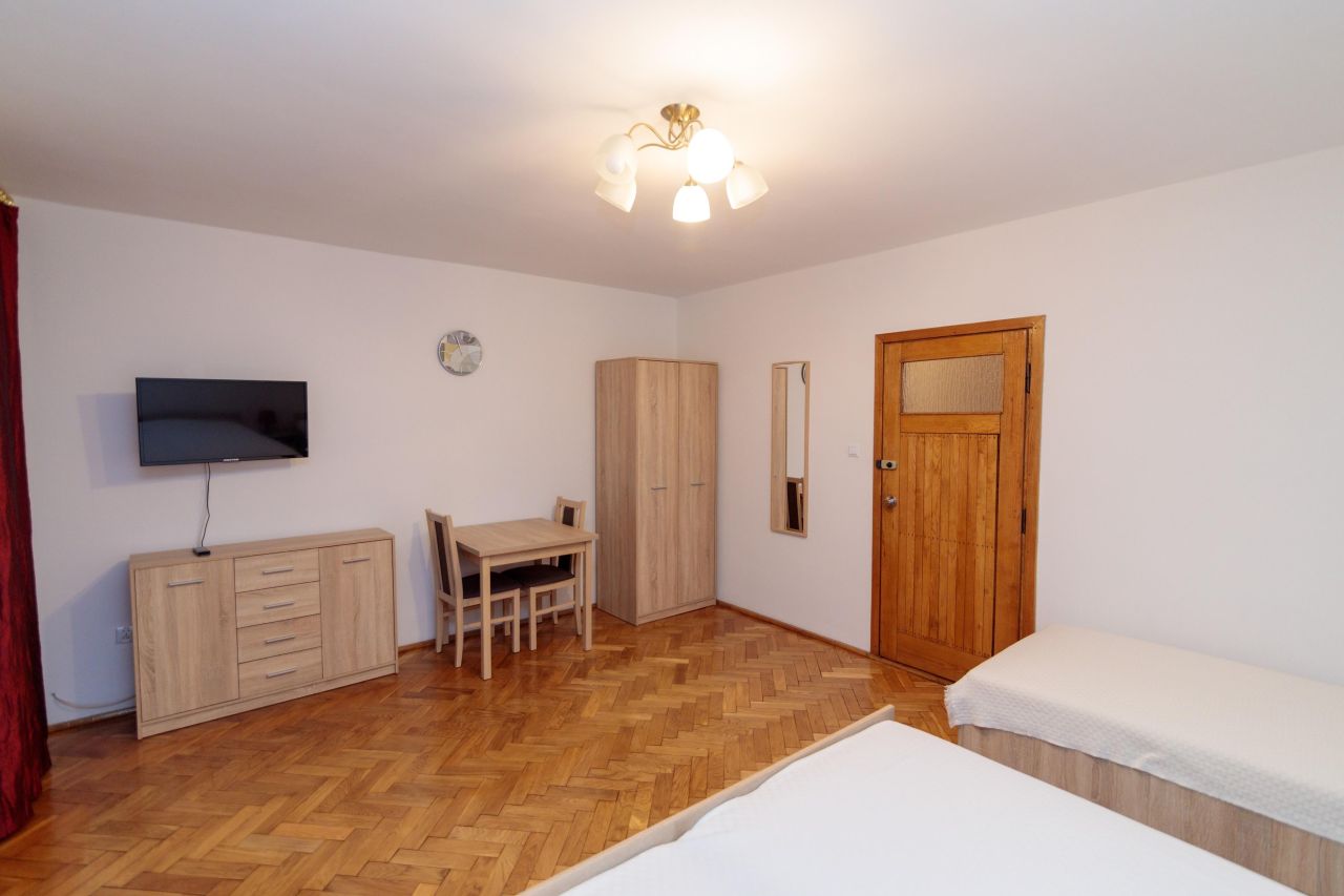 dom wolnostojący, 10 pokoi Polanica-Zdrój Sokołówka, ul. Bolesława Prusa. Zdjęcie 15