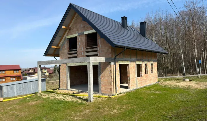 dom wolnostojący, 5 pokoi Łazany