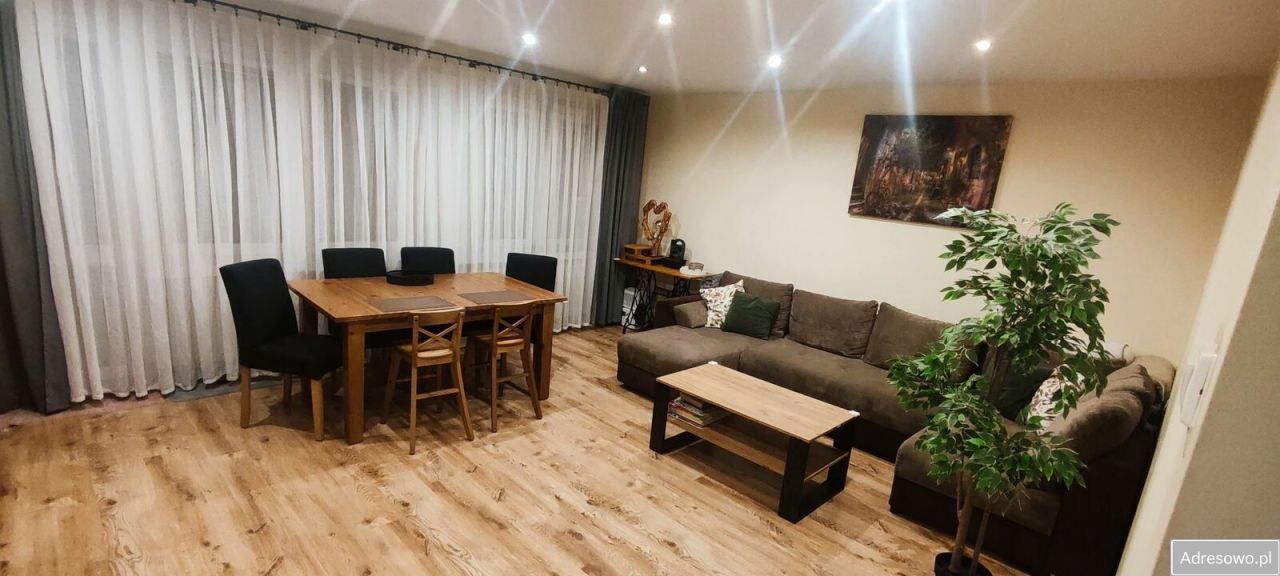 Mieszkanie 4-pokojowe Płock, ul. Wacława Lachmana. Zdjęcie 1