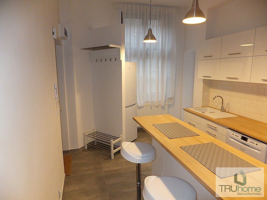 Mieszkanie 2-pokojowe Katowice Śródmieście. Zdjęcie 3