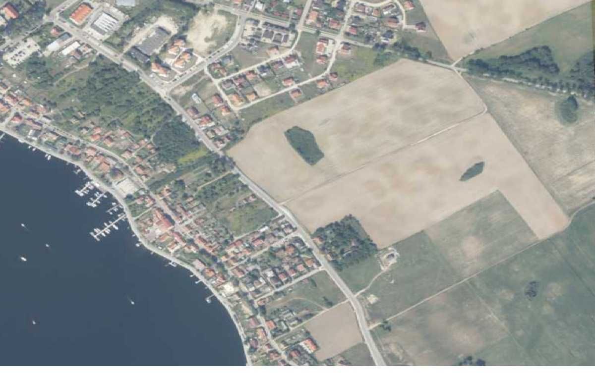 Działka inwestycyjna Mikołajki, ul. Dybowska. Zdjęcie 1