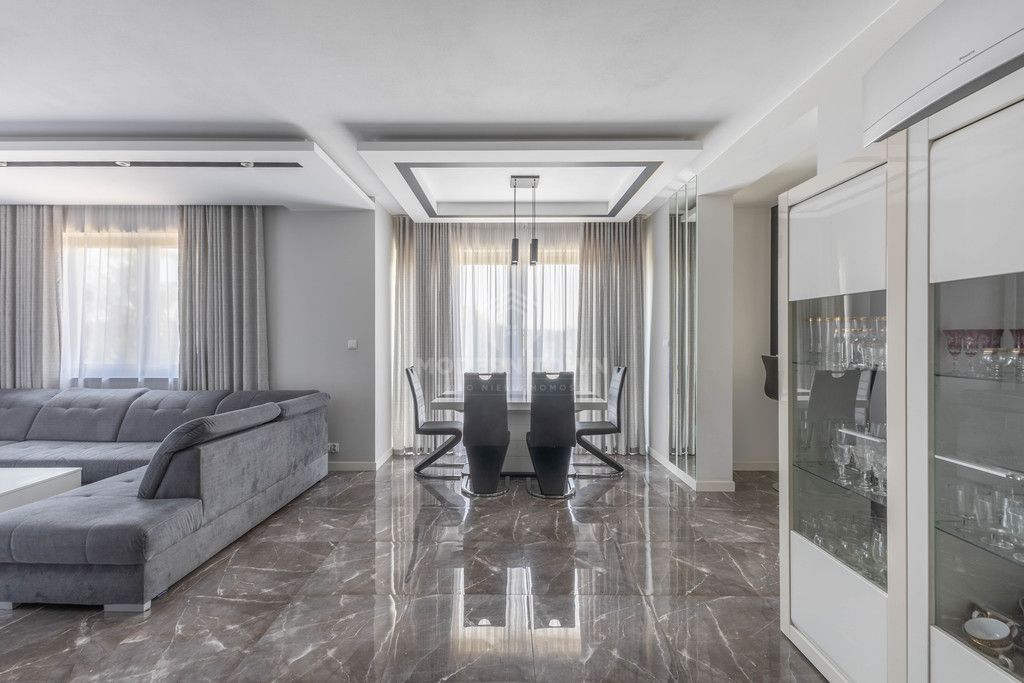 dom wolnostojący, 5 pokoi Nowe Miasto. Zdjęcie 5