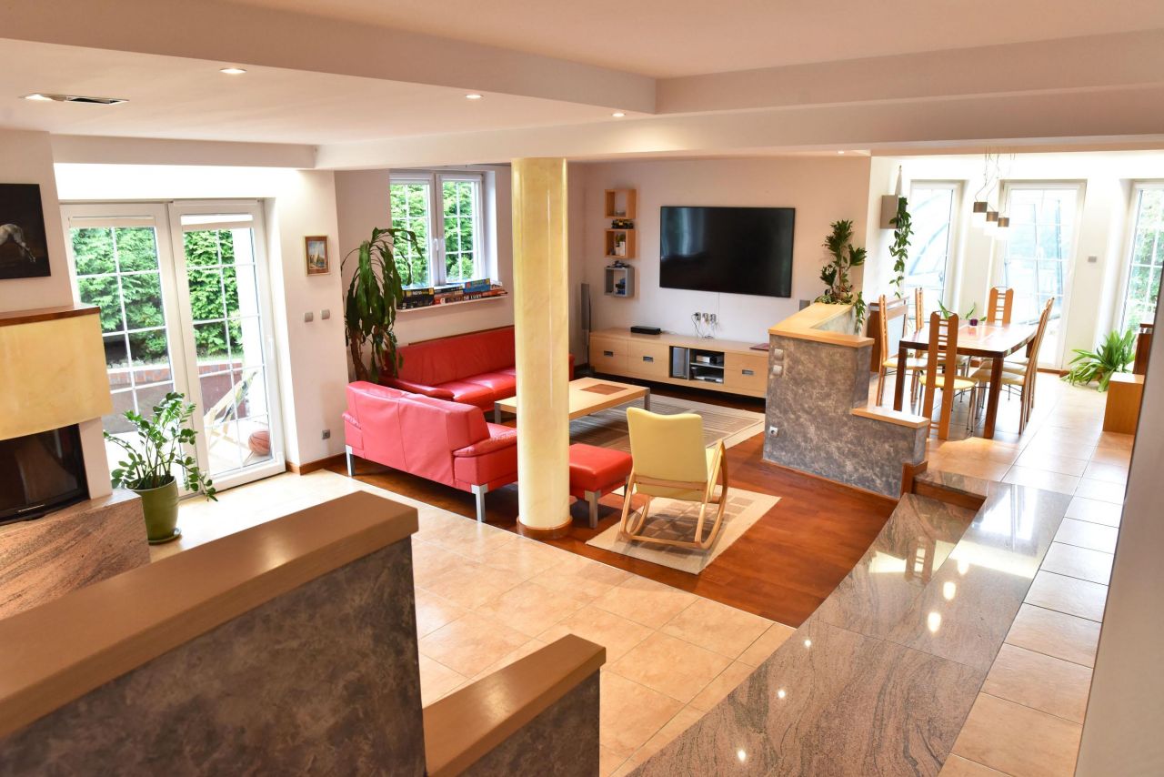 dom wolnostojący, 6 pokoi Koszalin Zagórzyno, ul. Dzierżęcińska. Zdjęcie 3