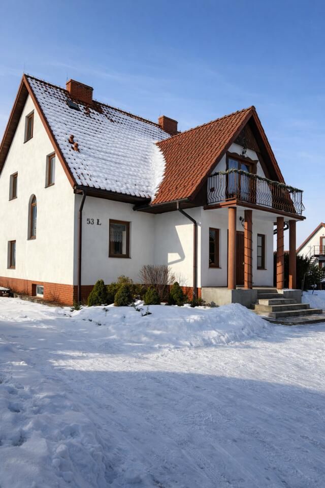 dom wolnostojący, 5 pokoi Piecki, ul. Zwycięstwa. Zdjęcie 1