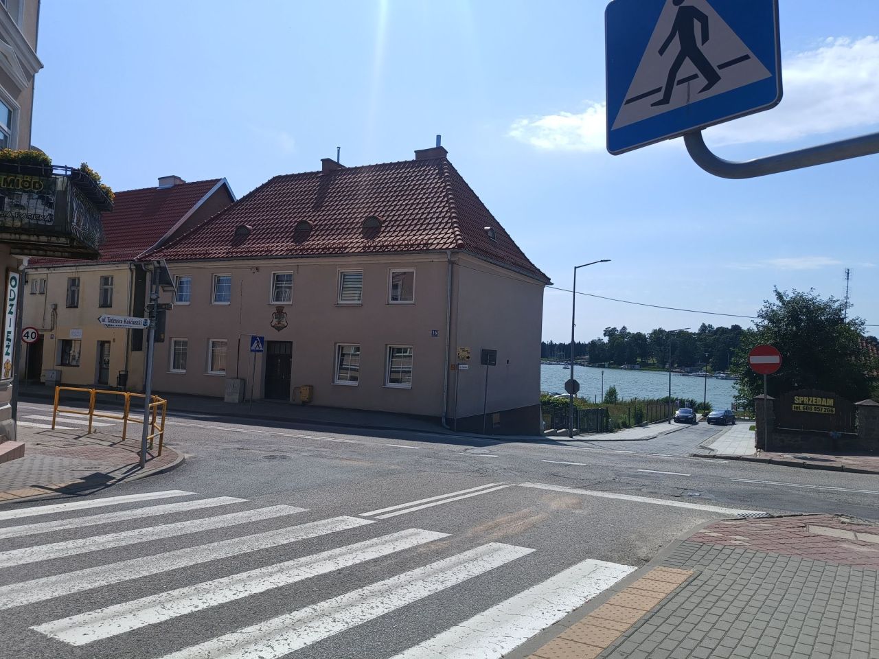 Mieszkanie 3-pokojowe Ryn. Zdjęcie 2