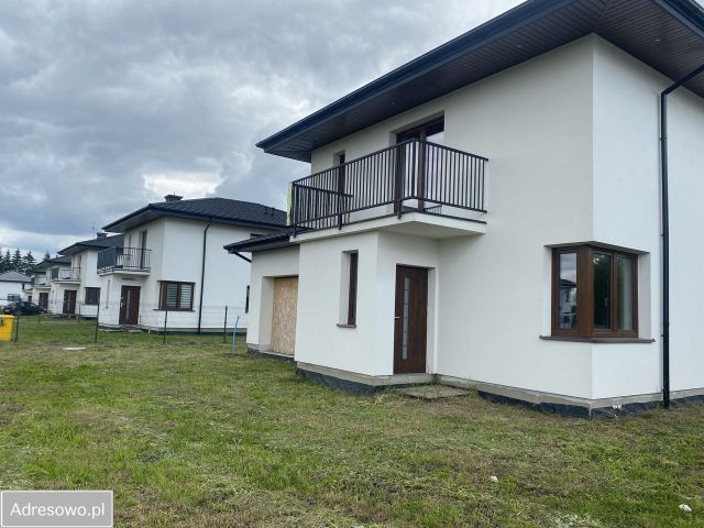 dworek, 5 pokoi Dobczyn. Zdjęcie 1