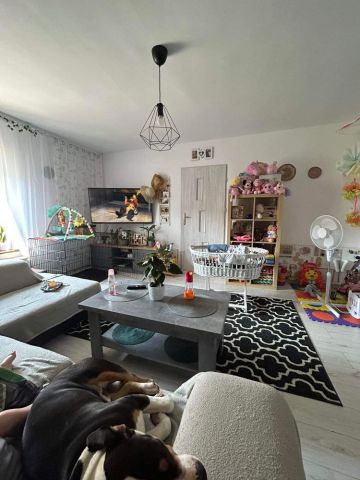 Mieszkanie 3-pokojowe Skoroszowice. Zdjęcie 1