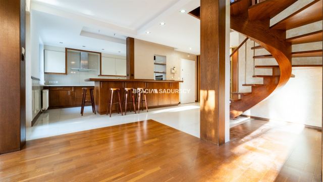 dom szeregowy, 5 pokoi Kraków Zwierzyniec, ul. Brzegowa. Zdjęcie 1