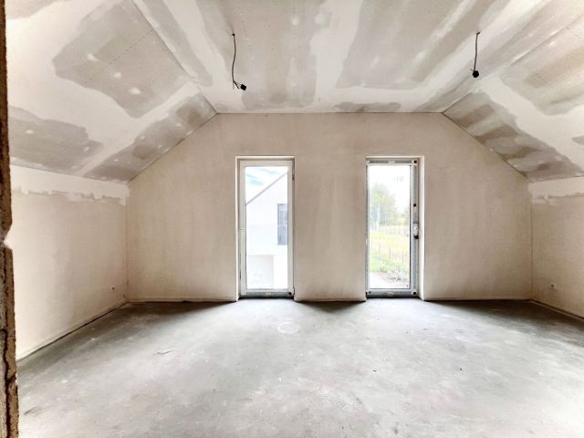 dom wolnostojący, 5 pokoi Mników. Zdjęcie 16