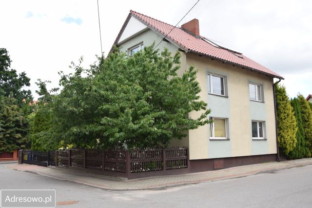 dom wolnostojący, 7 pokoi Biskupiec, ul. Szewska. Zdjęcie 1
