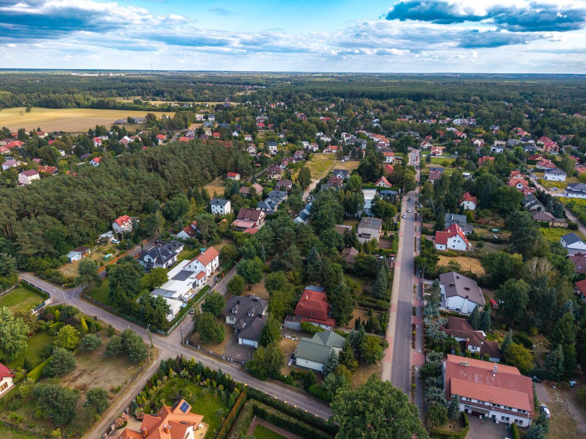 dom wolnostojący, 4 pokoje Kanie, ul. Józefa Piłsudskiego. Zdjęcie 2