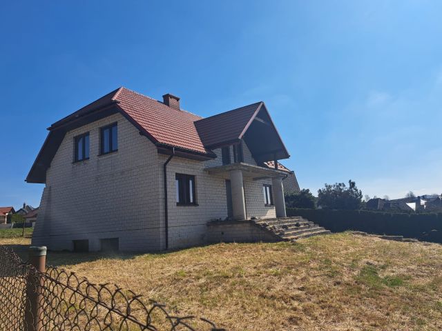 dom wolnostojący, 5 pokoi Wolbrom, ul. Lipowa. Zdjęcie 2