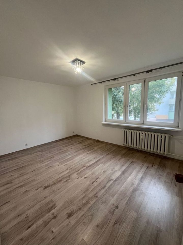 Mieszkanie 2-pokojowe Wieluń, os. Armii Krajowej. Zdjęcie 1