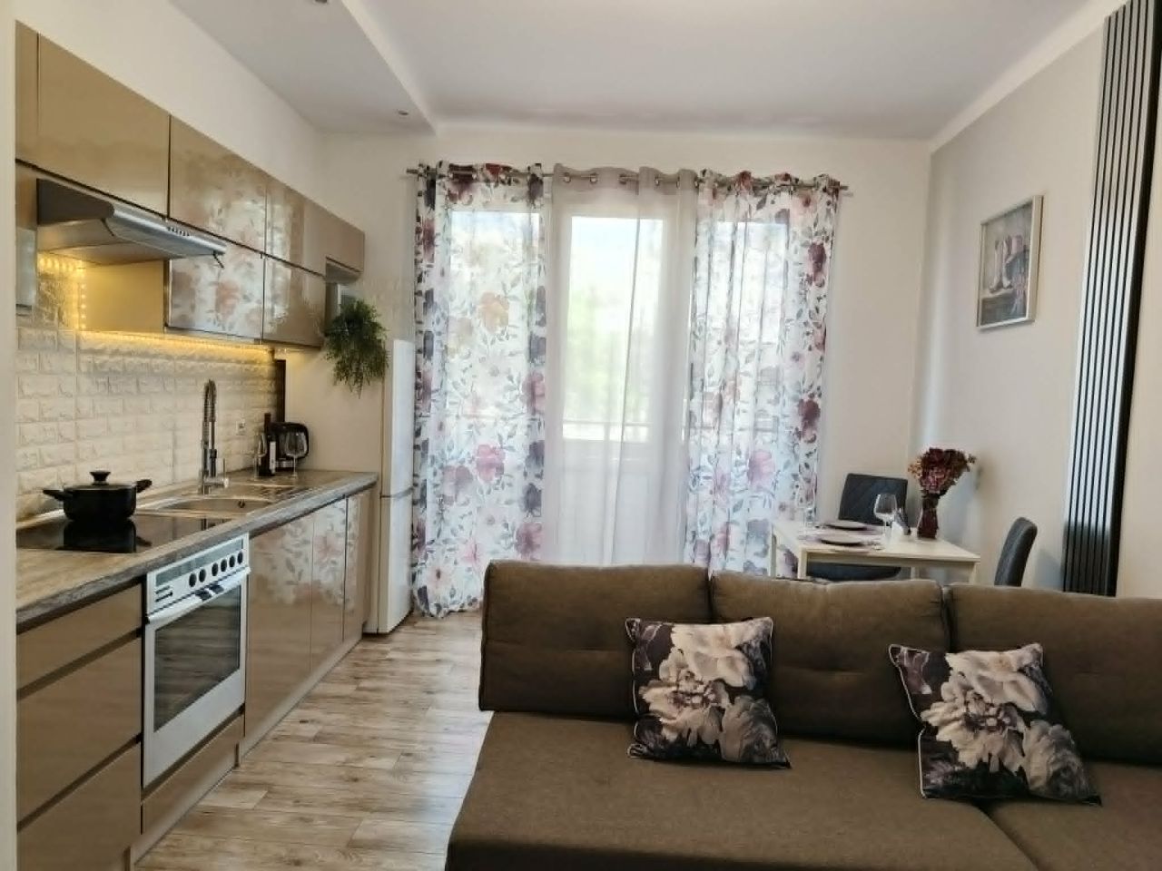 Mieszkanie 2-pokojowe Tychy Centrum, ul. Stefana Grota-Roweckiego. Zdjęcie 1