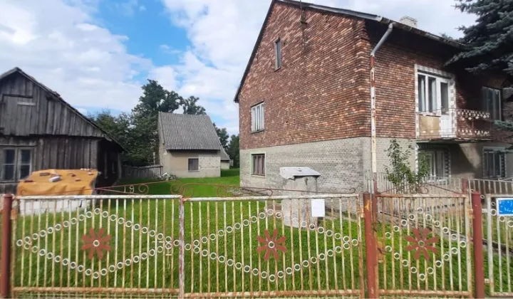 dom wolnostojący, 5 pokoi Podlesie, ul. Główna