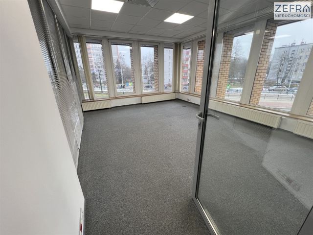 Biuro Kraków Prądnik Biały, ul. Henryka Pachońskiego. Zdjęcie 4