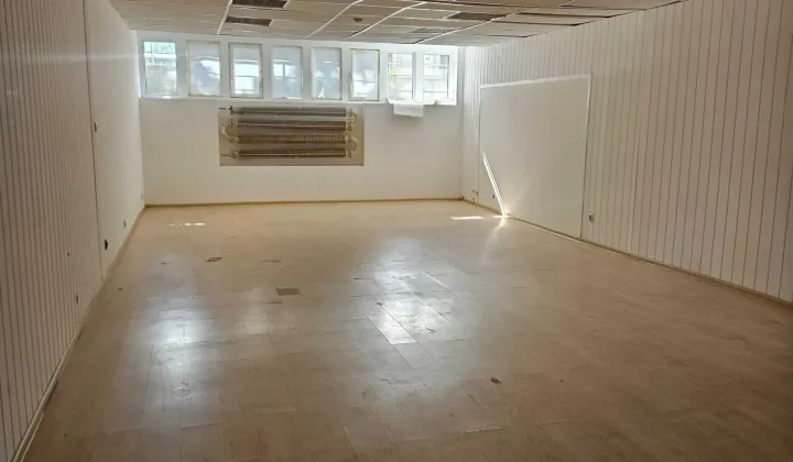 Hala/magazyn Gdynia Chylonia, ul. Bolesława Krzywoustego