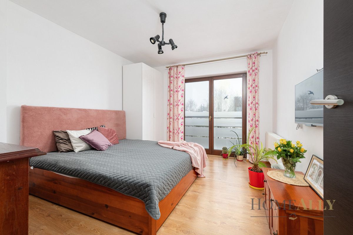 bliźniak, 5 pokoi Łomianki. Zdjęcie 9