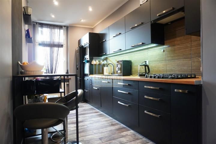 Mieszkanie 3-pokojowe Bytom, ul. Powstańców Warszawskich. Zdjęcie 4