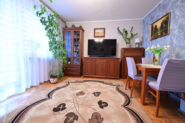 Mieszkanie 3-pokojowe Warszawa Gocław, ul. Salamandry. Zdjęcie 1