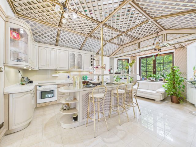 dom wolnostojący, 13 pokoi Warszawa Wawer, ul. Kosynierów. Zdjęcie 4