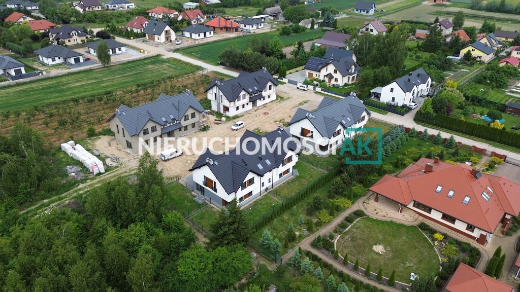 bliźniak, 4 pokoje Konin. Zdjęcie 3