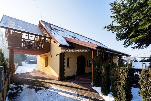 dom wolnostojący, 10 pokoi Brzezie. Zdjęcie 5