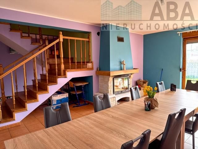 dom wolnostojący, 5 pokoi Skulsk, ul. dr. Michała Ilczyszyna. Zdjęcie 8