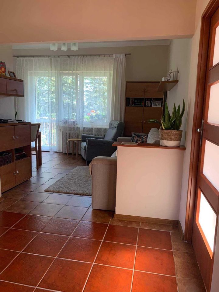 Mieszkanie 3-pokojowe Małków-Kolonia. Zdjęcie 3