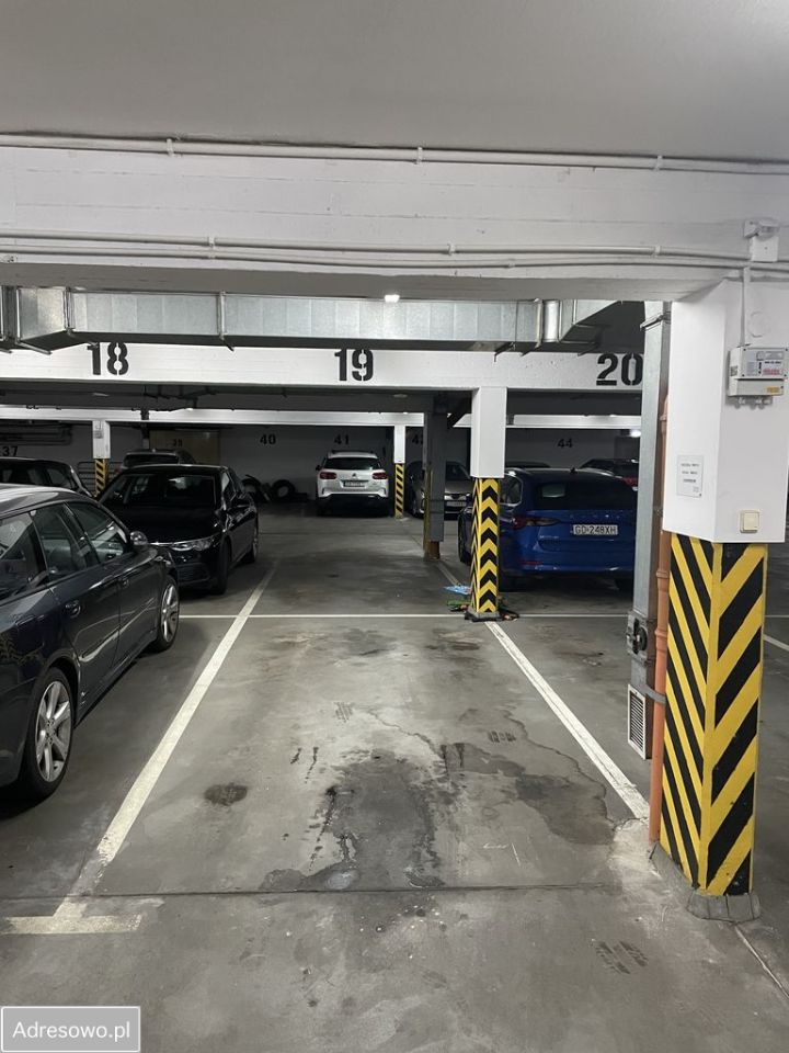 Garaż/miejsce parkingowe Gdynia Redłowo, ul. Legionów. Zdjęcie 3