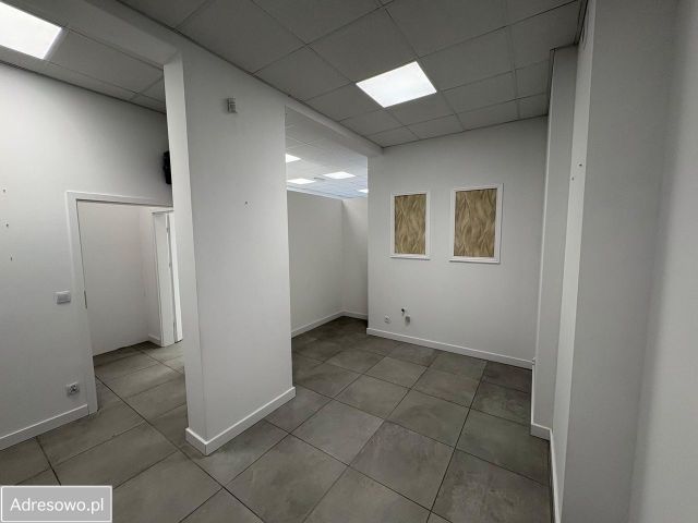 Lokal Zielonka, ul. Orzechowa. Zdjęcie 1