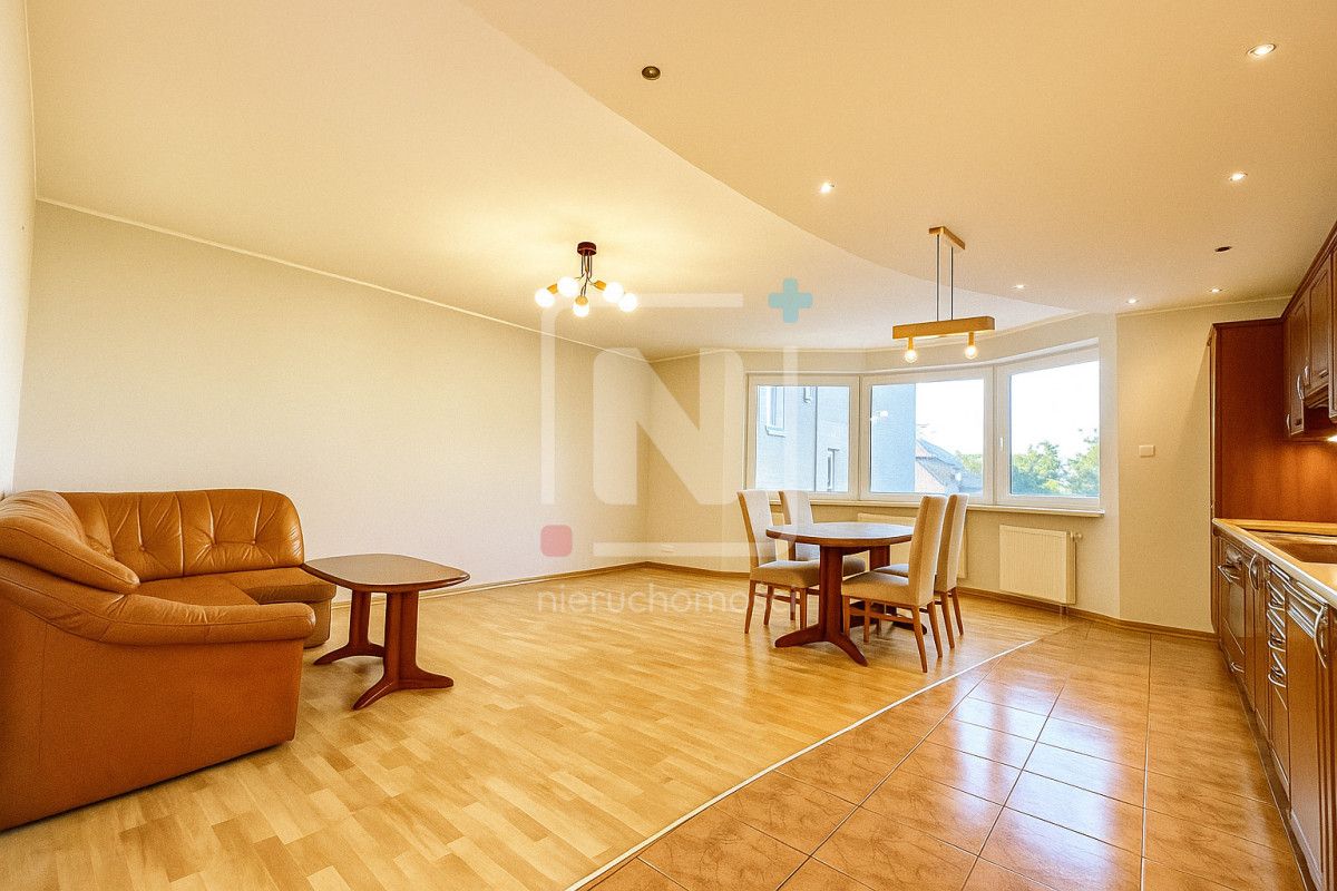 Mieszkanie 3-pokojowe Warszawa Ursus, ul. Orląt Lwowskich. Zdjęcie 2