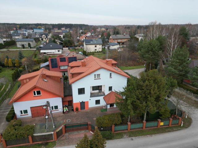 dom wolnostojący, 12 pokoi Sade Budy, ul. Polna. Zdjęcie 1