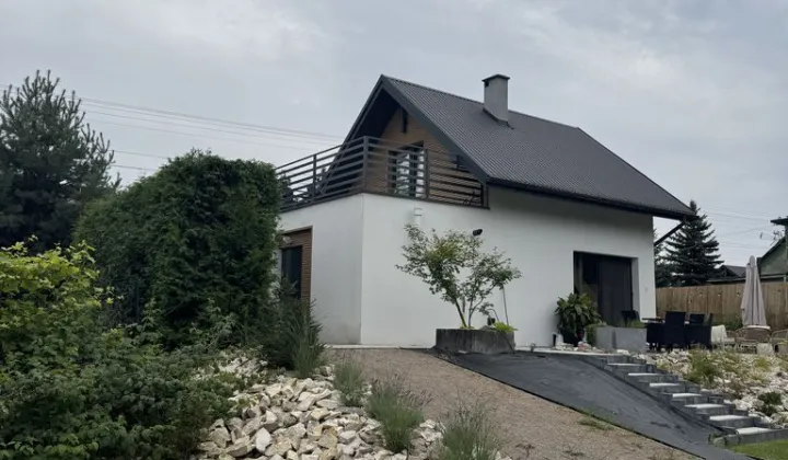 dom wolnostojący, 3 pokoje Okleśna, ul. Nowowiejska