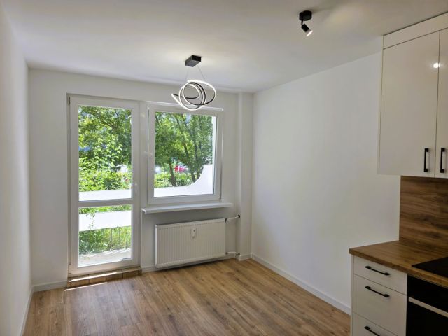 Mieszkanie 3-pokojowe Wałbrzych Podzamcze. Zdjęcie 3