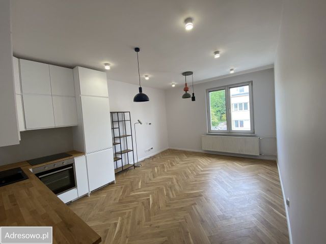 Mieszkanie 2-pokojowe Gdynia Śródmieście, ul. Żwirki i Wigury. Zdjęcie 1