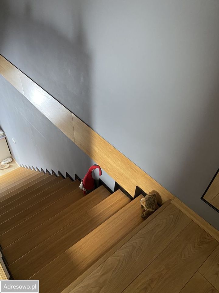 Mieszkanie 5-pokojowe Śledziejowice. Zdjęcie 9