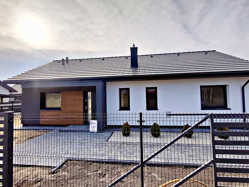 dom wolnostojący, 4 pokoje Gałków Duży, ul. Główna. Zdjęcie 1