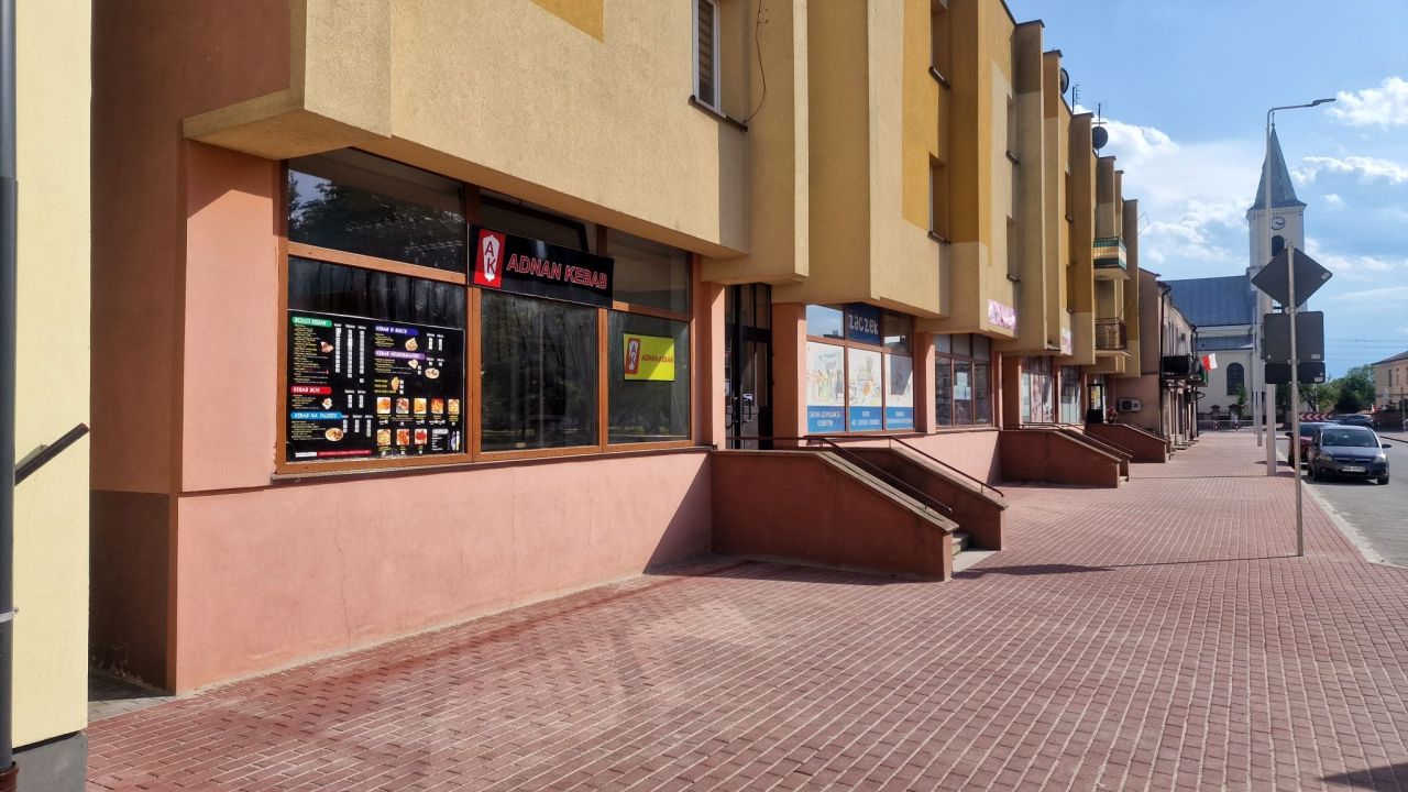 Lokal Cieszanów, ul. Rynek. Zdjęcie 3