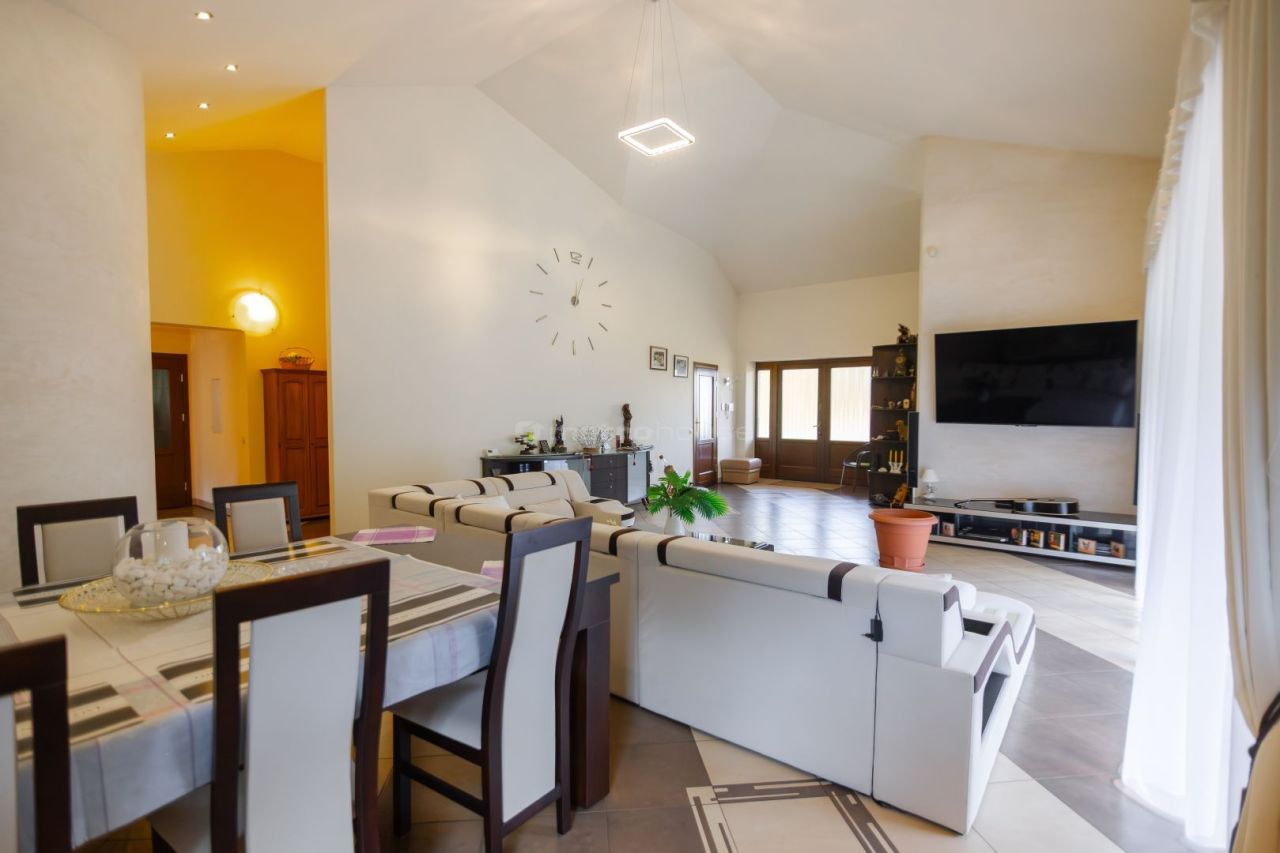 dom wolnostojący, 3 pokoje Wola Branicka. Zdjęcie 6