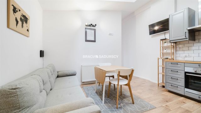 Mieszkanie 3-pokojowe Kraków Stare Miasto, ul. Radziwiłłowska. Zdjęcie 17