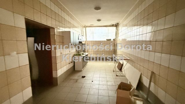 Hala/magazyn Ujazd. Zdjęcie 19