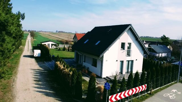 dom wolnostojący, 5 pokoi Żabia Wola. Zdjęcie 1