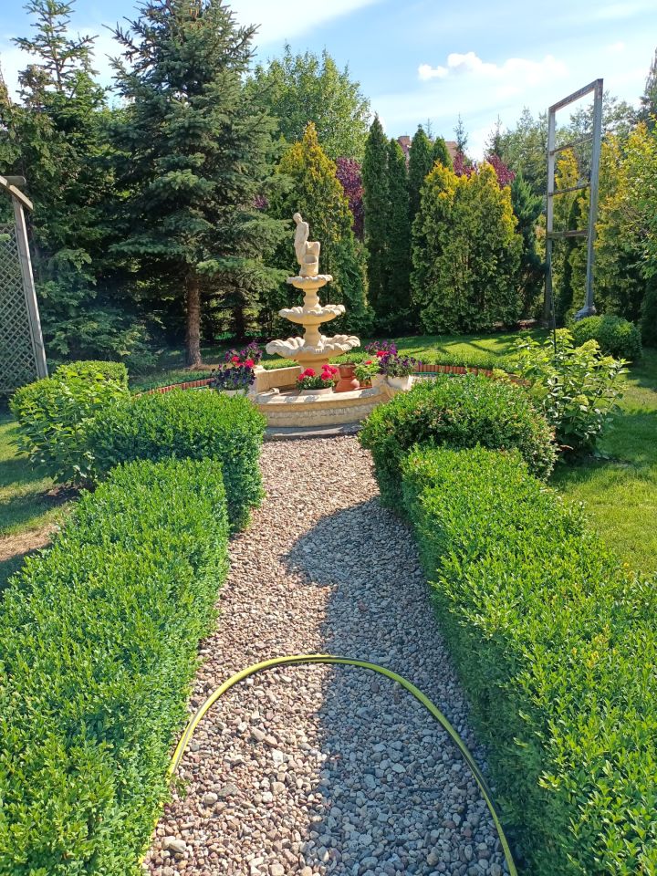 dom wolnostojący, 9 pokoi Rotmanka, ul. św. Siostry Faustyny. Zdjęcie 2