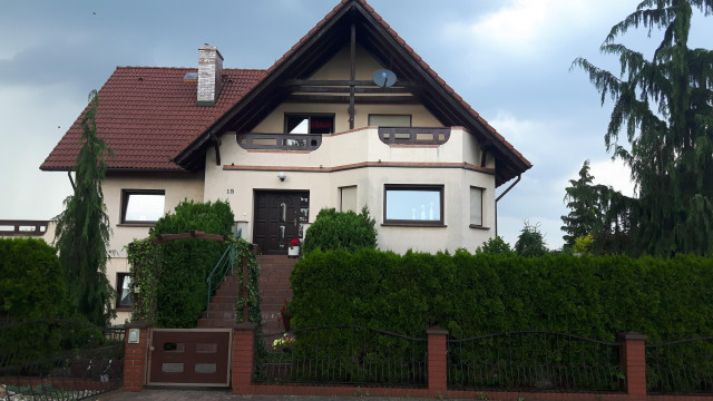 dom wolnostojący, 9 pokoi Lwówek Śląski, ul. Górna. Zdjęcie 1