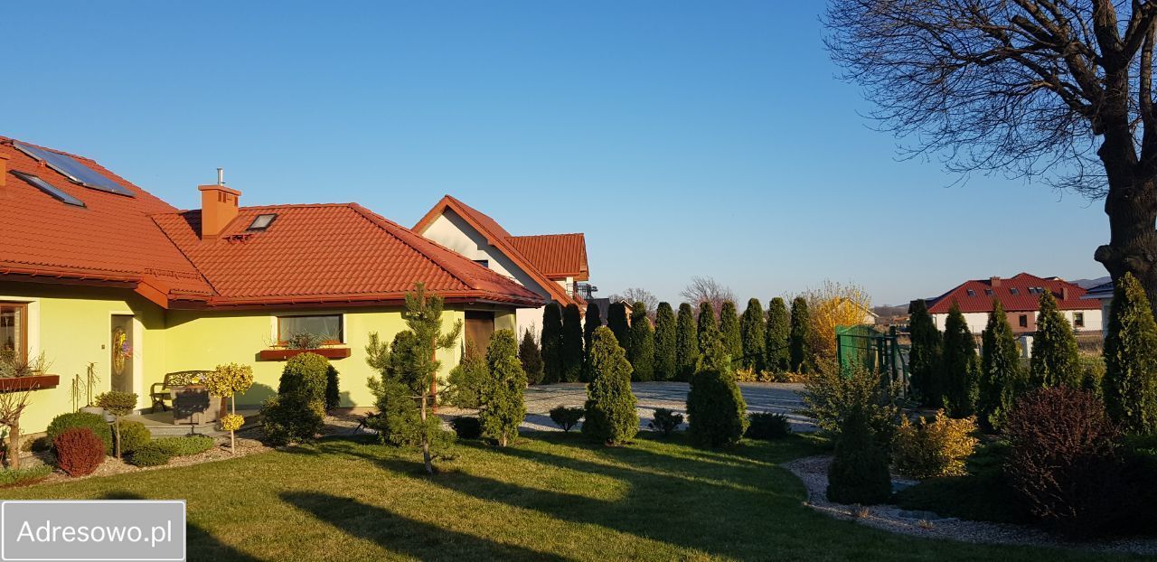 dom wolnostojący, 4 pokoje Burkatów, ul. Osiedle Pogórze. Zdjęcie 12